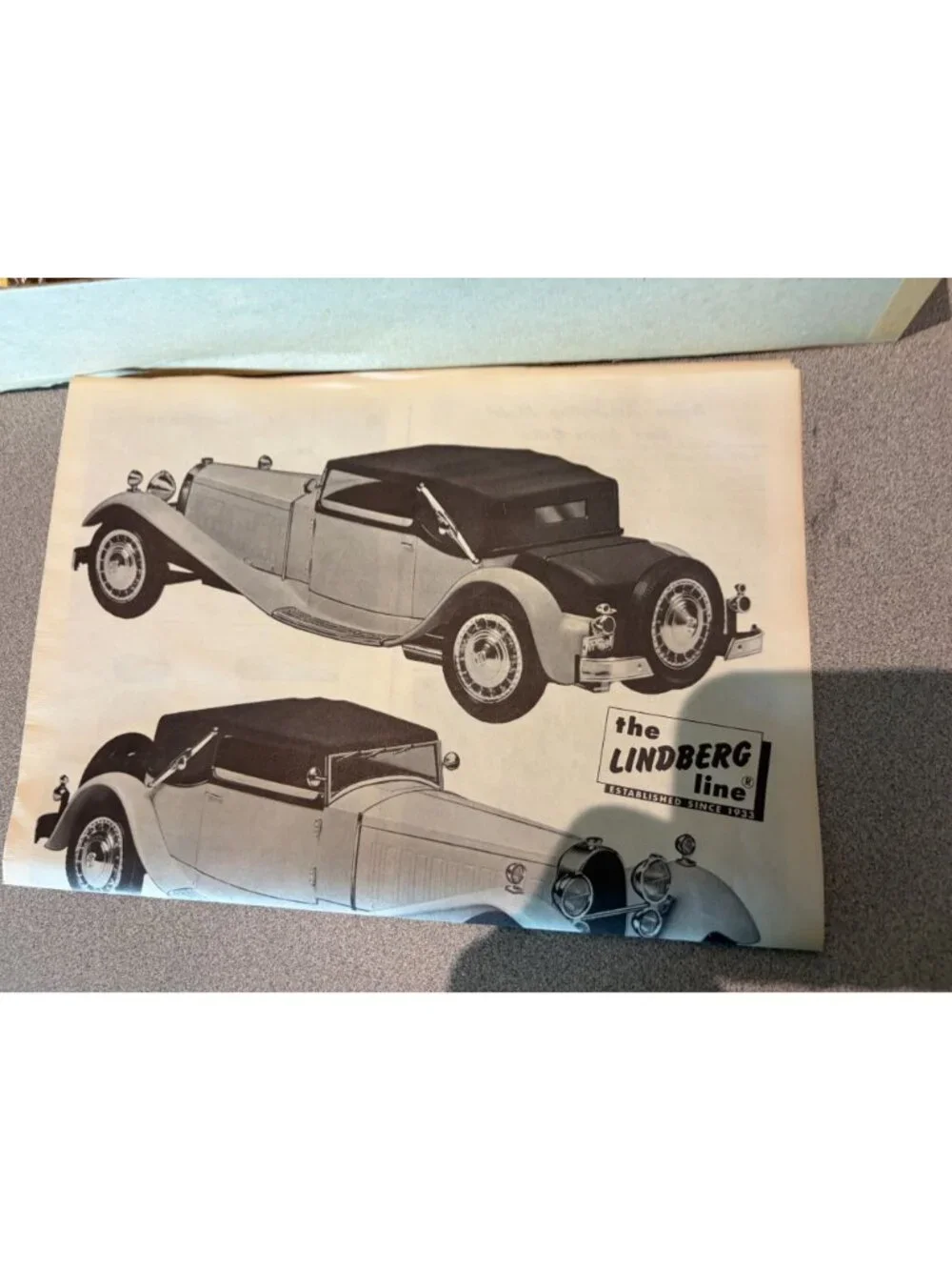 Vintage Lindberg 1/24 1931 Bugatti Royale Victoria Plastic Model Car Kit 679 NIO